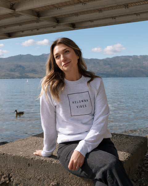 Ash 'Kelowna Vibes' Unisex Crewneck